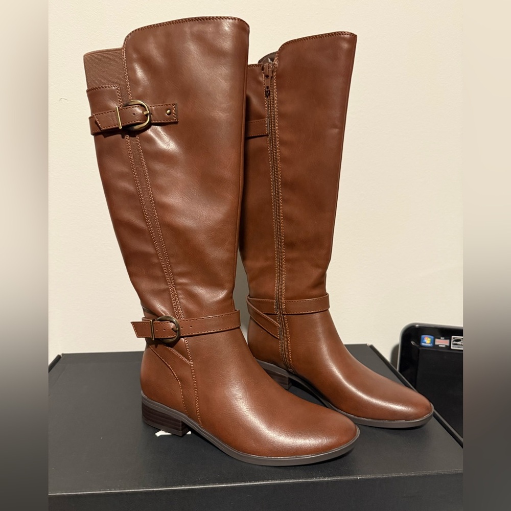Naturalizer Brown Over the Knee Boots.